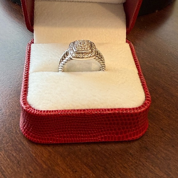 David Yurman Petite Albion Ring - Picture 9 of 10